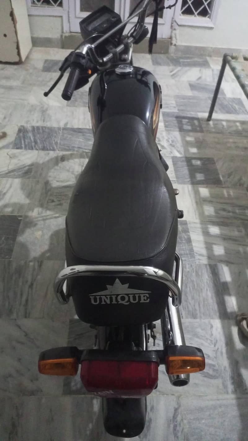unique plus 1