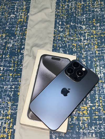 Apple iPhone 15 pro jv with box