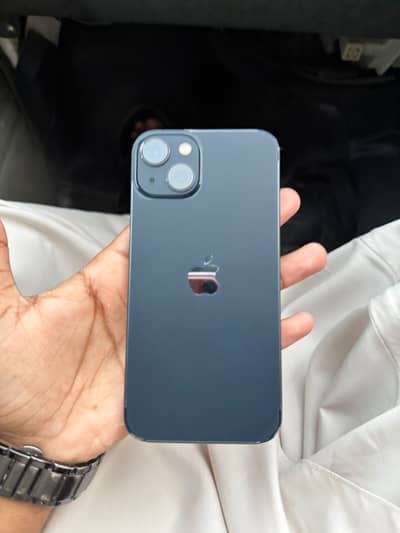 Apple iPhone 13