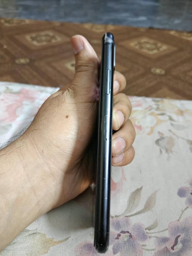Apple iPhone X 3