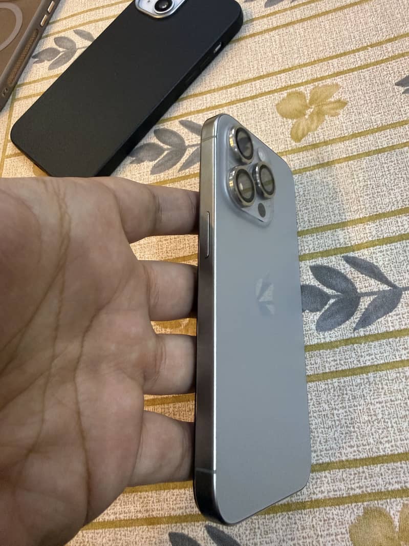 Iphone 15 pro 1