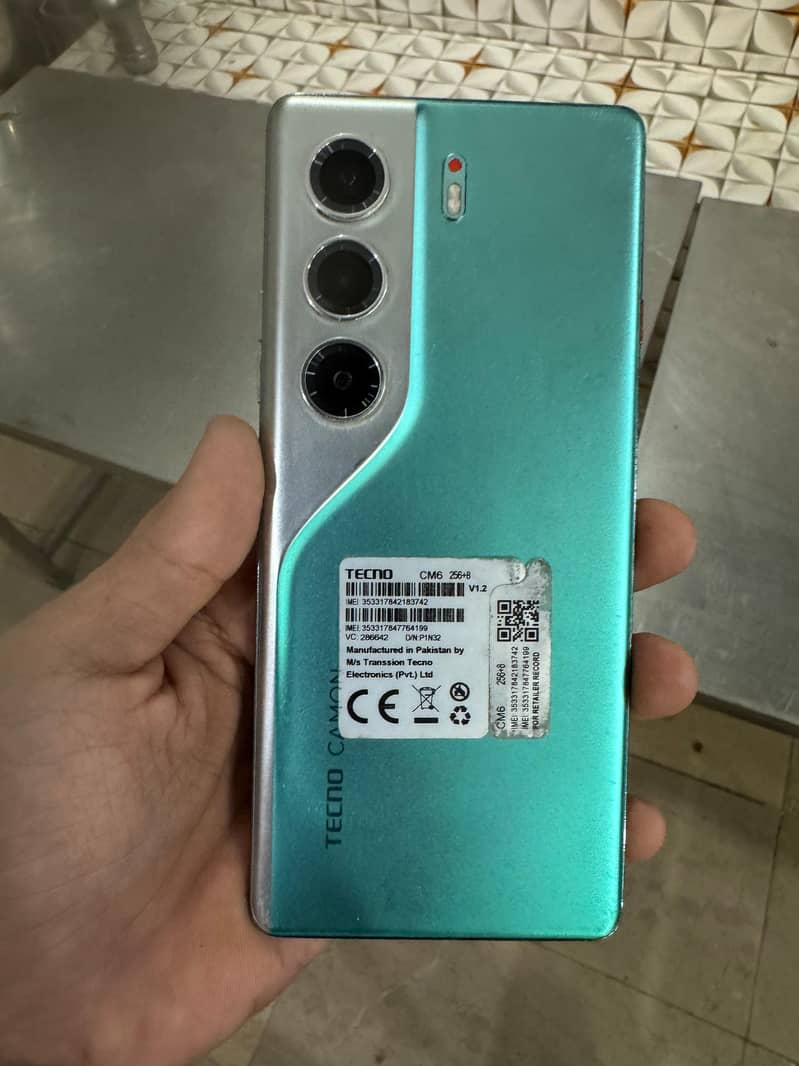 Tecno CAMON 40 Pro 0