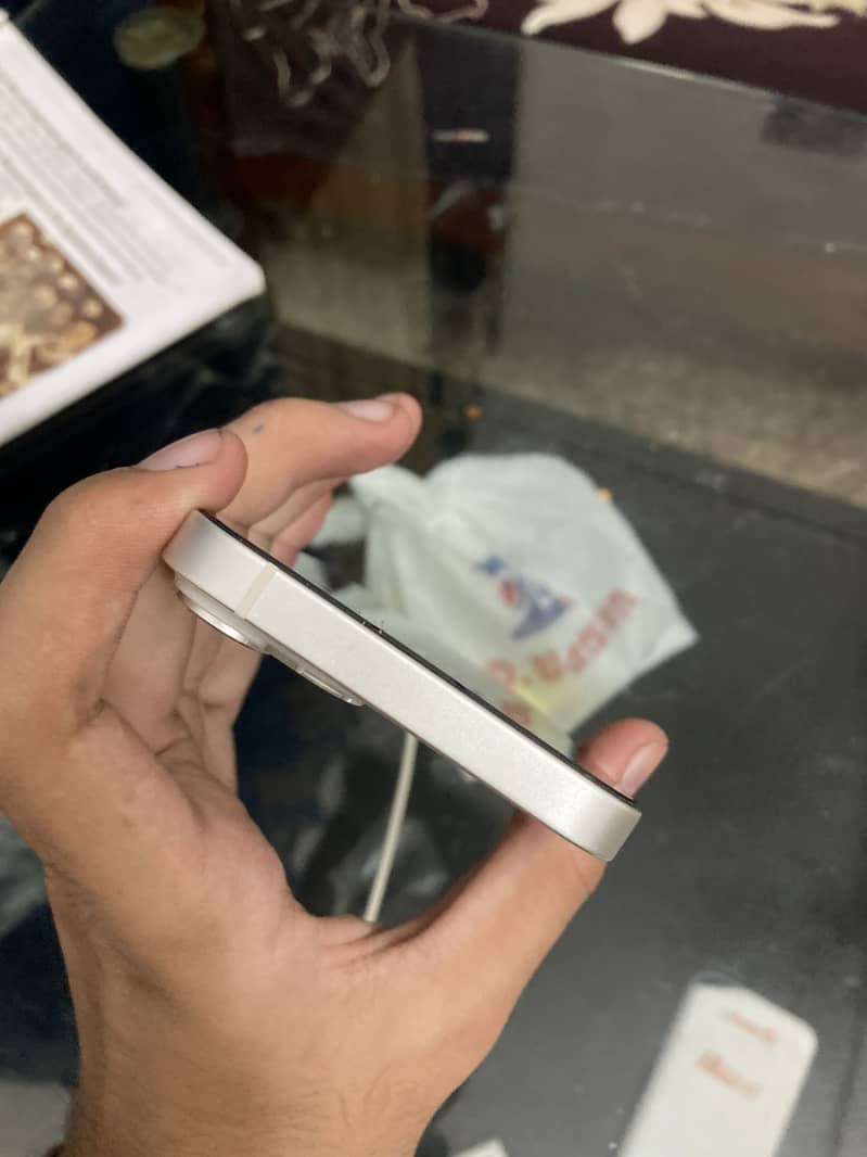 Apple iPhone 14 5