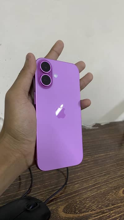 Apple iPhone 16