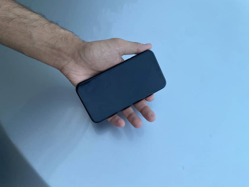 Apple iPhone XR 1