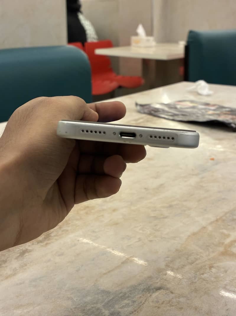 Apple iPhone 17 Pro Max 5