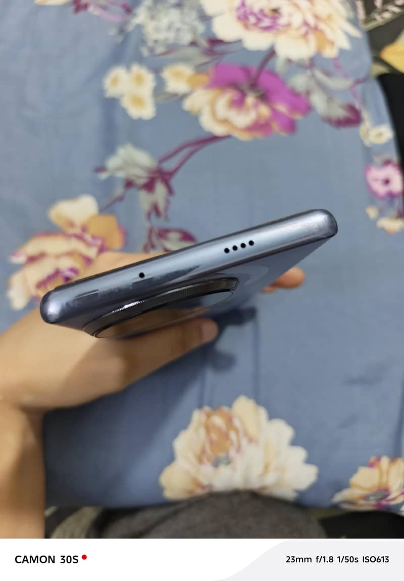 Tecno CAMON 30S 7