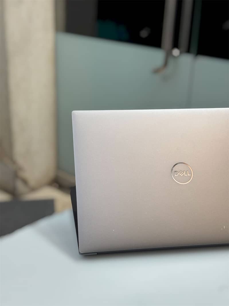 Dell Precision 5570 5