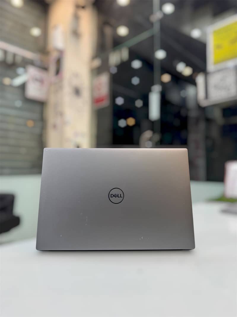 Dell Precision 5570 6