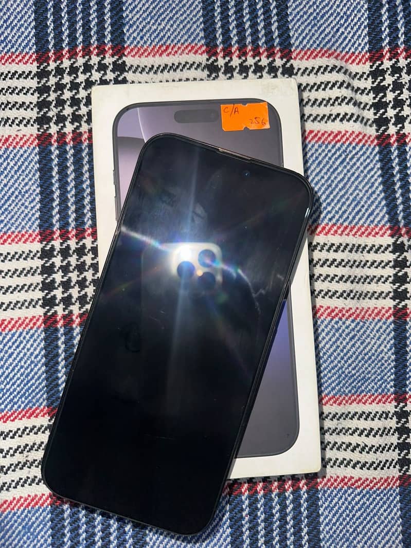 Apple iPhone 16 Pro Max 0