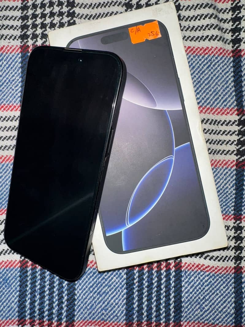 Apple iPhone 16 Pro Max 1