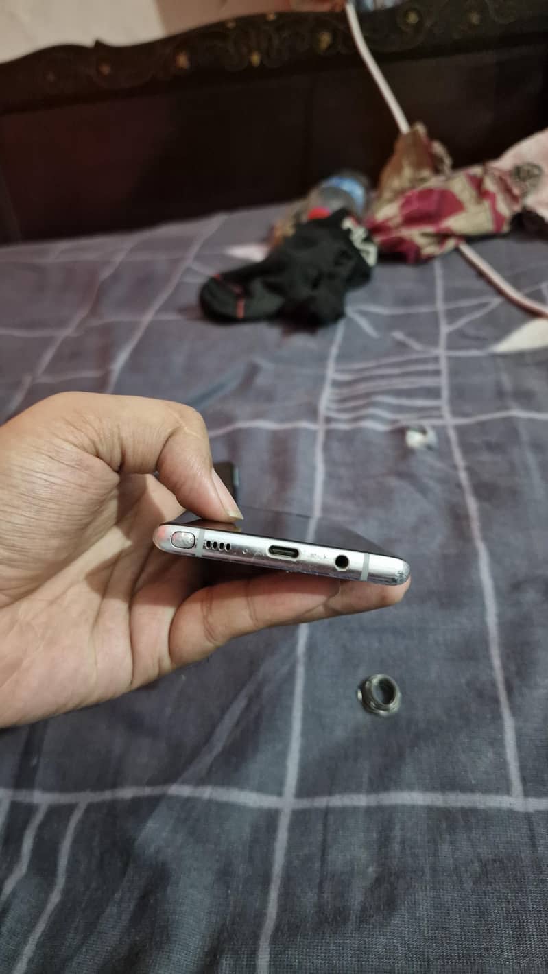 Samsung Mobile Note 8 3