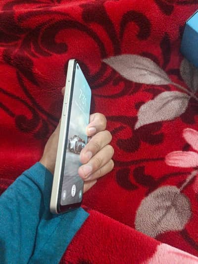 OPPO F21 Pro
