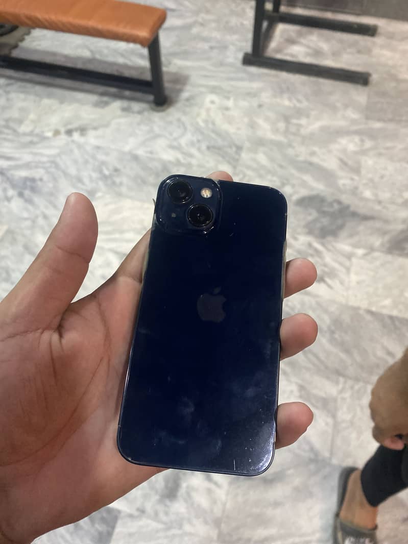 Apple iPhone 13 3