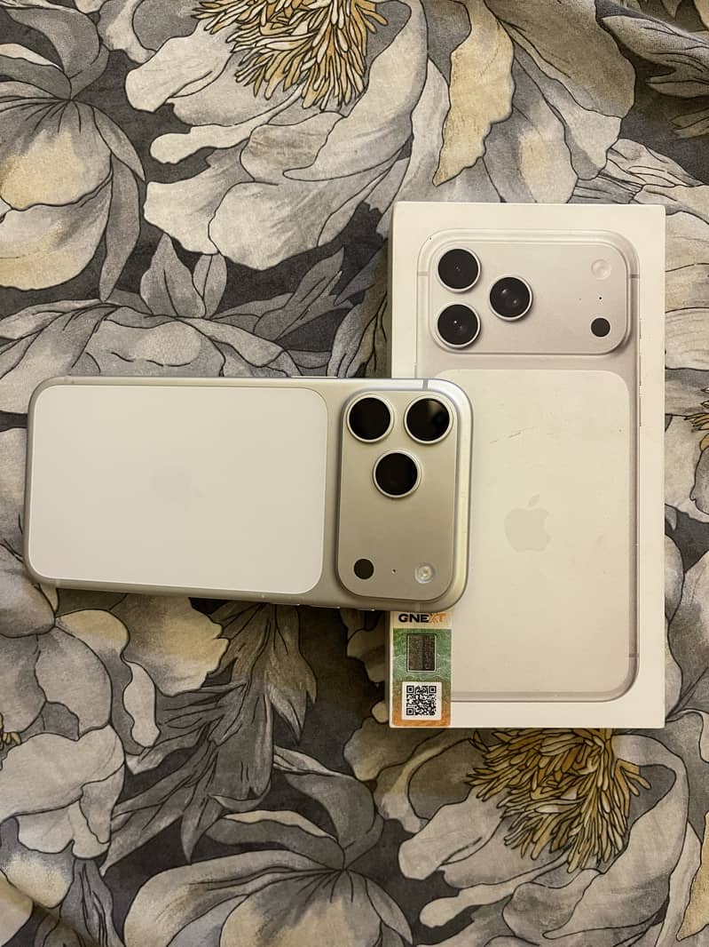 Apple iPhone 17 Pro Max 0