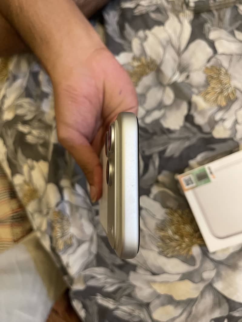 Apple iPhone 17 Pro Max 4