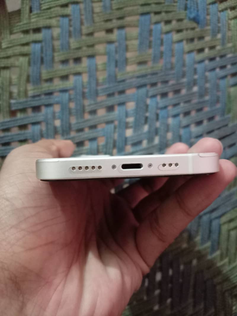 Apple iPhone 12 3