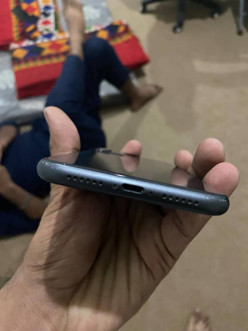 Apple iPhone 11 2