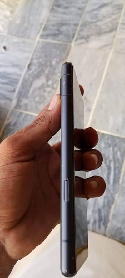 Google Pixel 7a with original charger exchange possible
