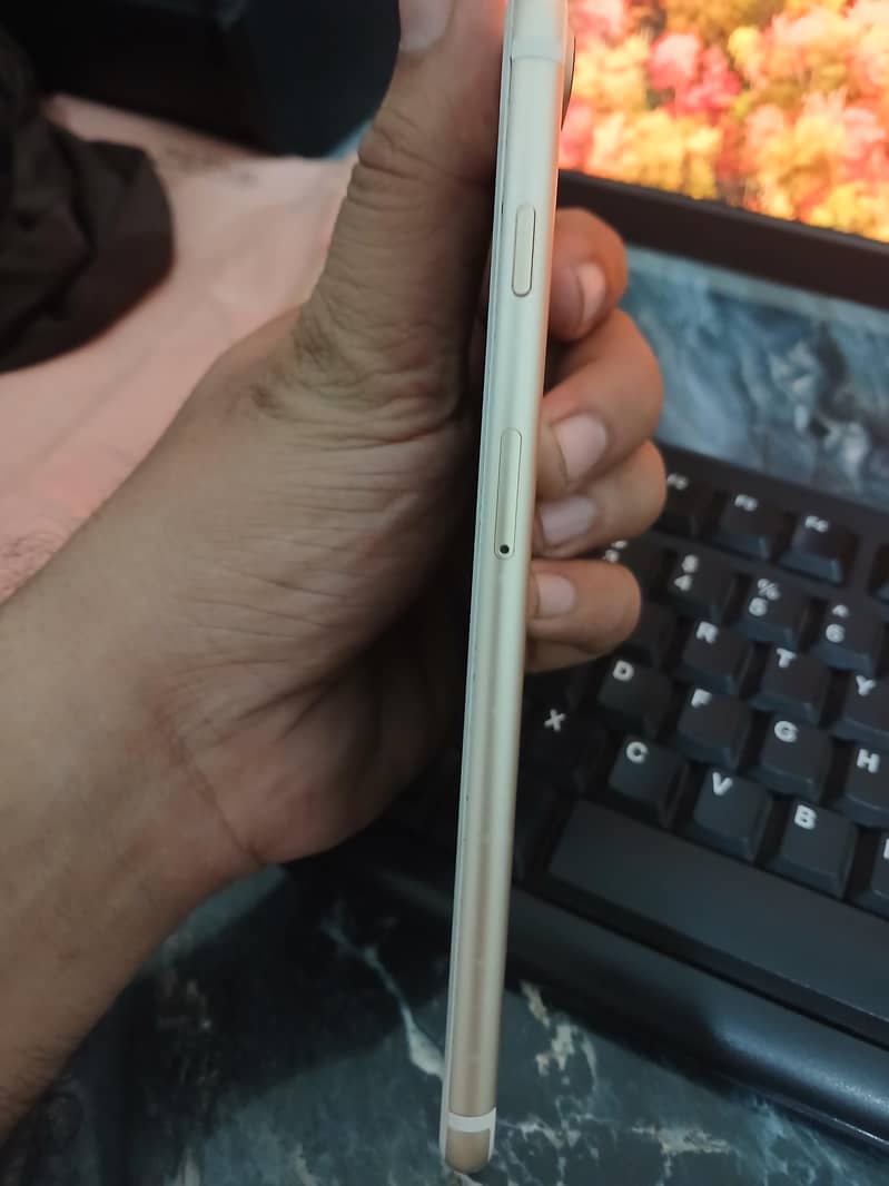 Apple iPhone 7 Plus 2