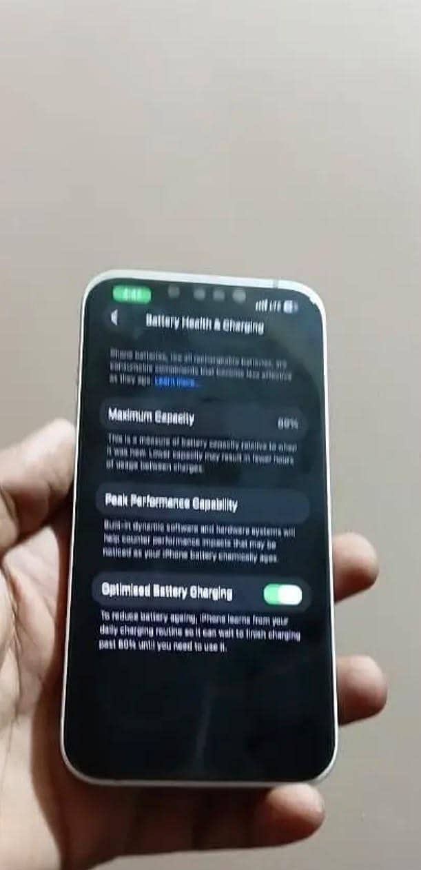 Apple iPhone 13 4