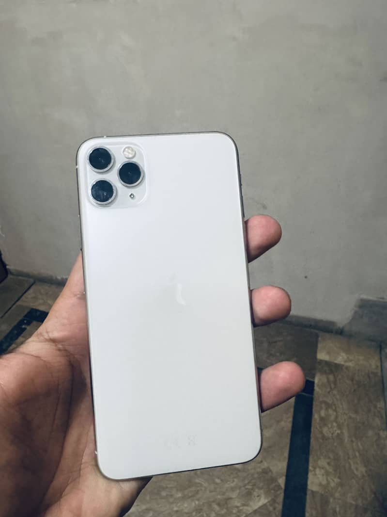 iPhone 11 Pro Max 0