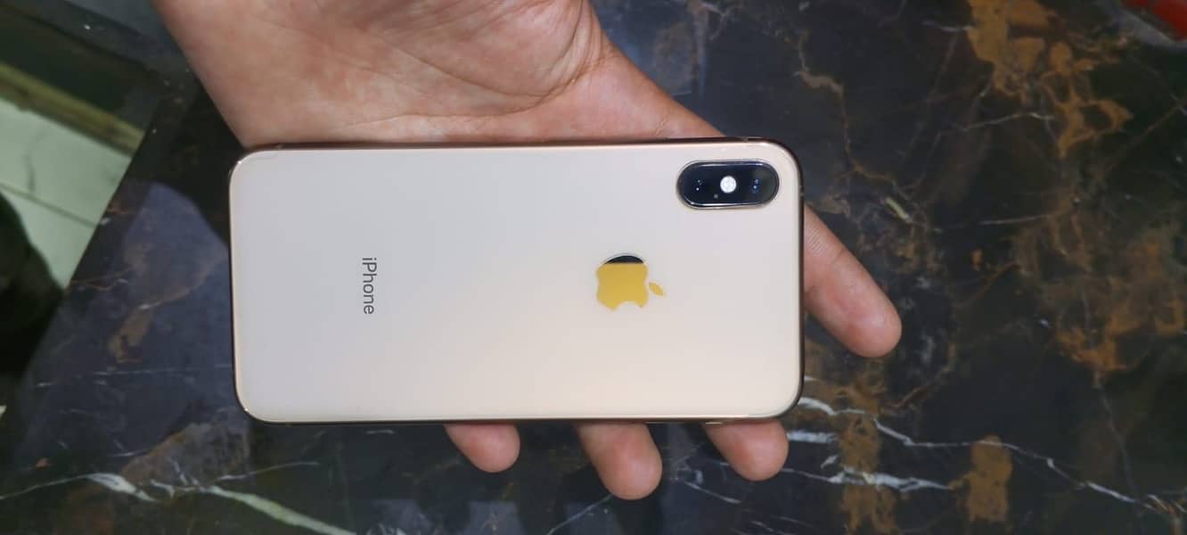Apple iPhone XS 3