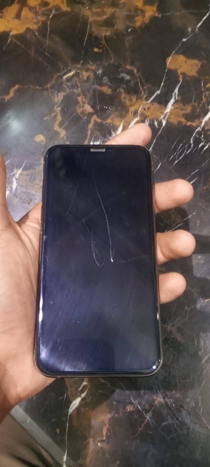Apple iPhone XS 4