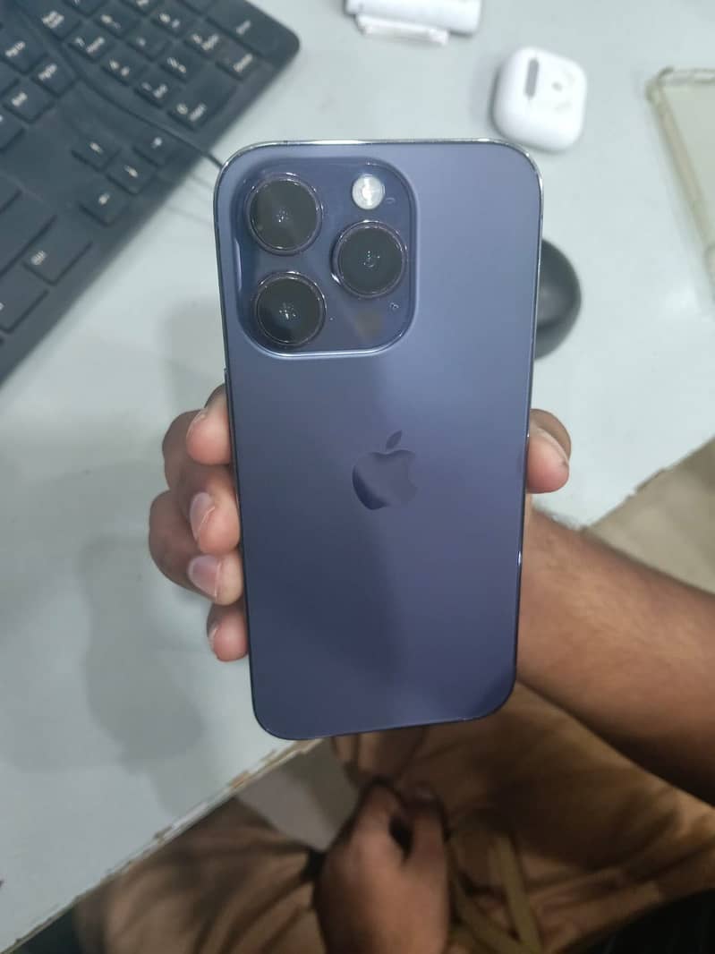Apple iPhone 14 Pro 1