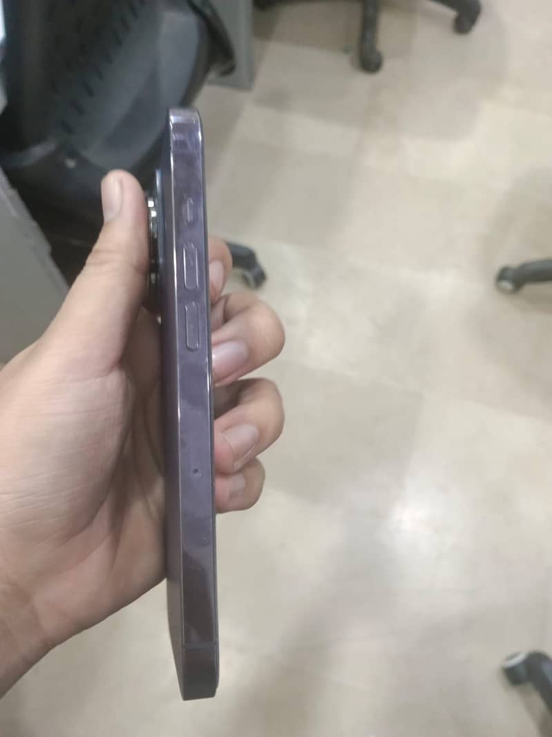 Apple iPhone 14 Pro 2