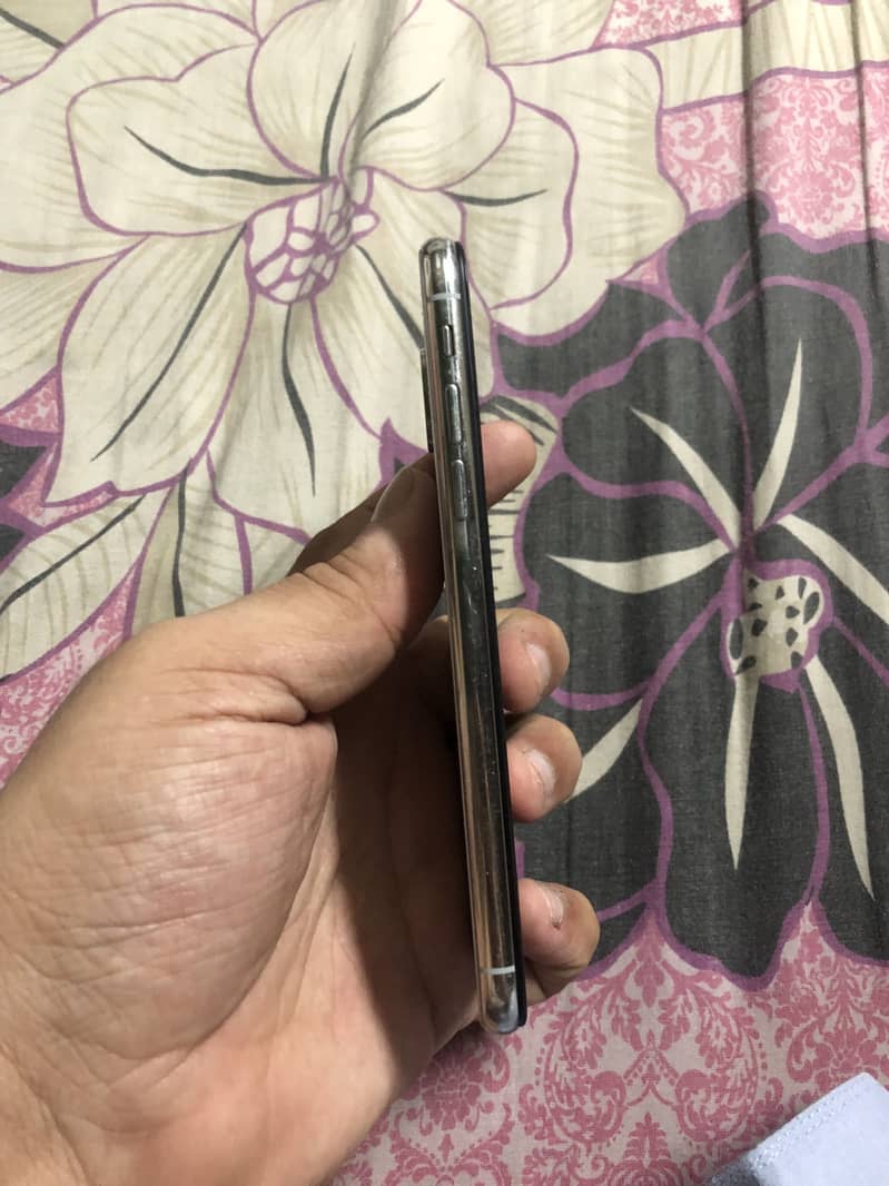Apple iPhone X 2