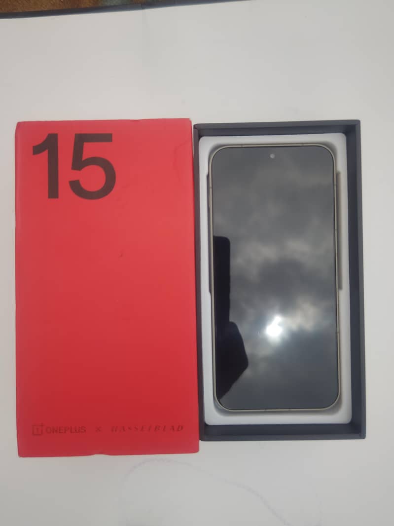 OnePlus 15 1