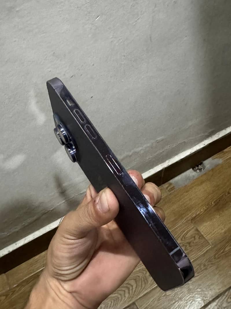 Apple iPhone 14 Pro Max 6
