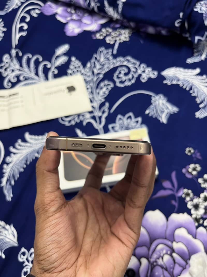Iphone 16 pro 1