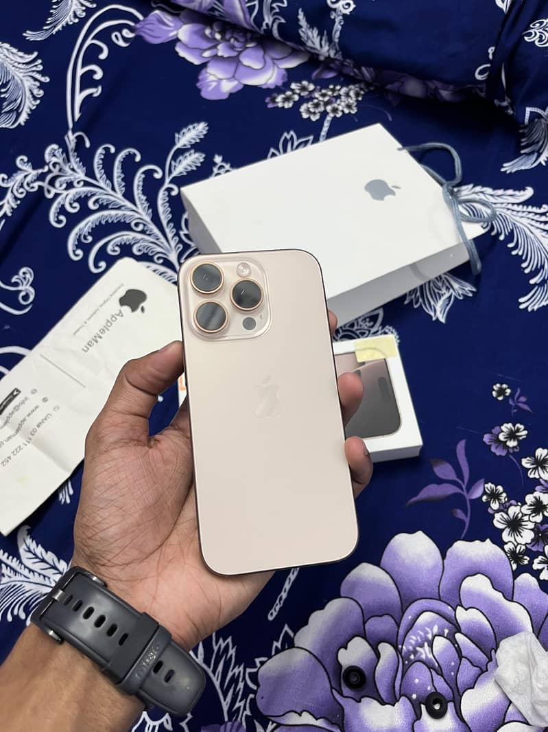 Iphone 16 pro 4
