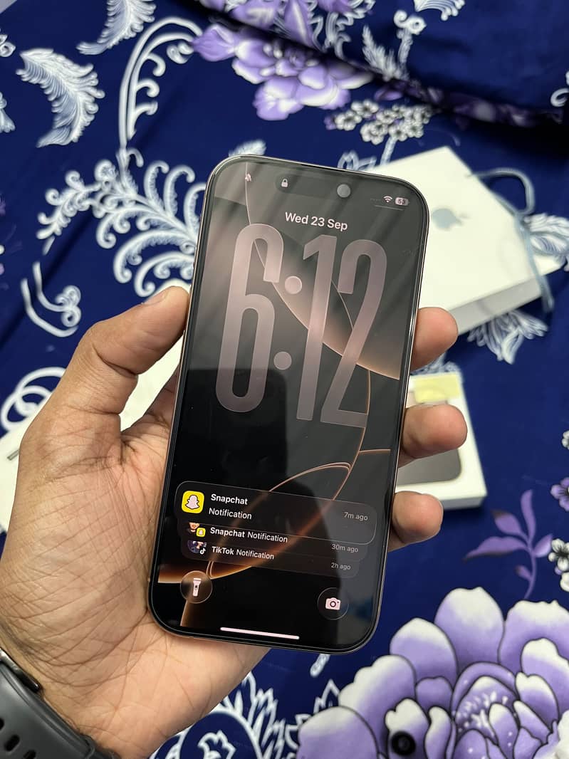 Iphone 16 pro 6