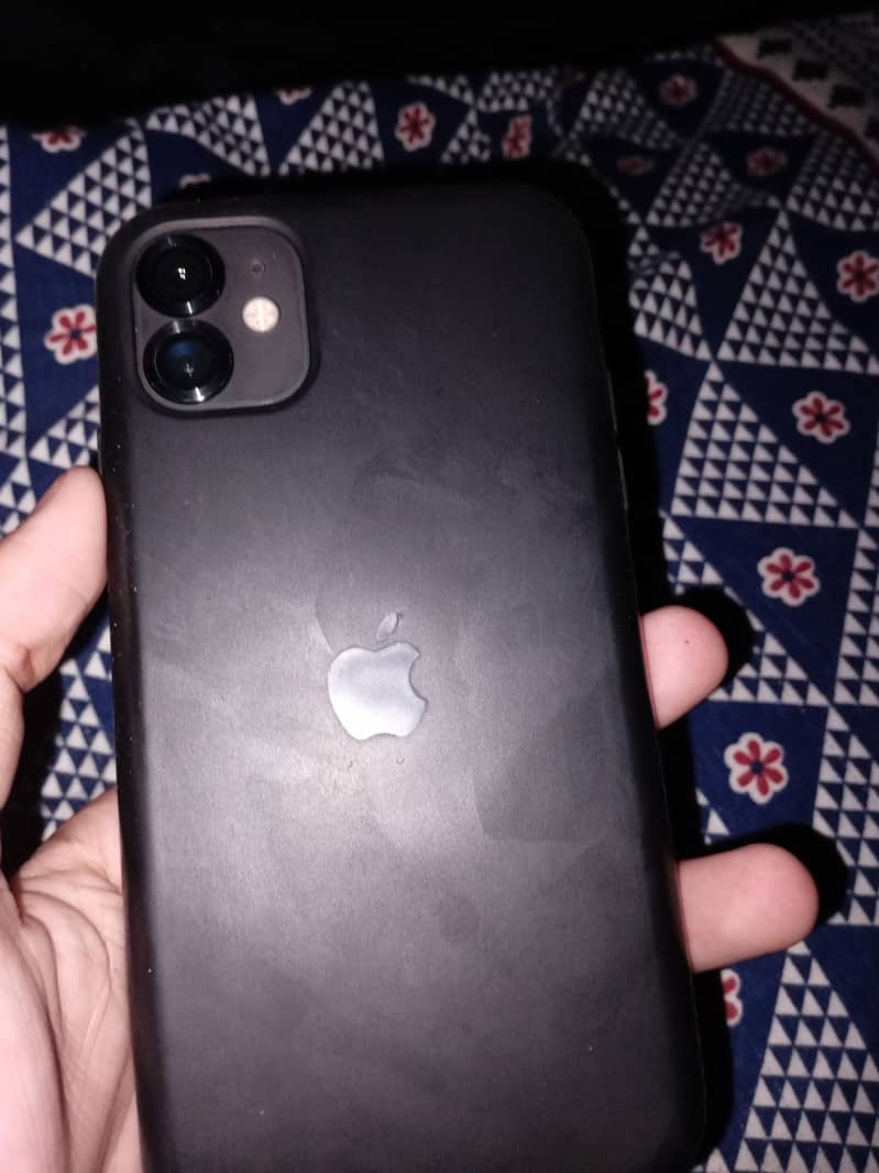 Apple iPhone 11 0