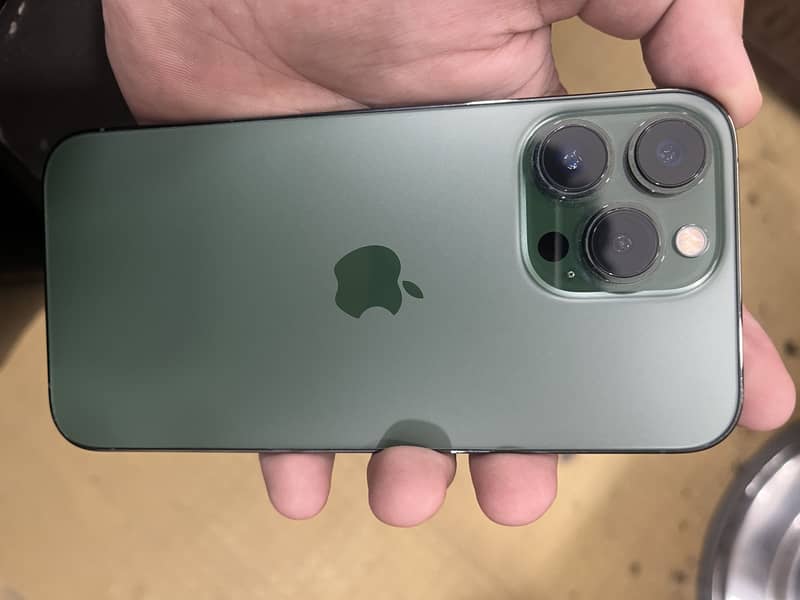 Apple iPhone 13 Pro 3