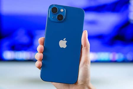 Apple iPhone 13 whatsapp ‘ . 0.3. 3.2.7.7. 1.5. 2.7.7