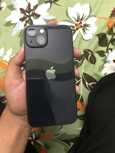 Apple iPhone 13