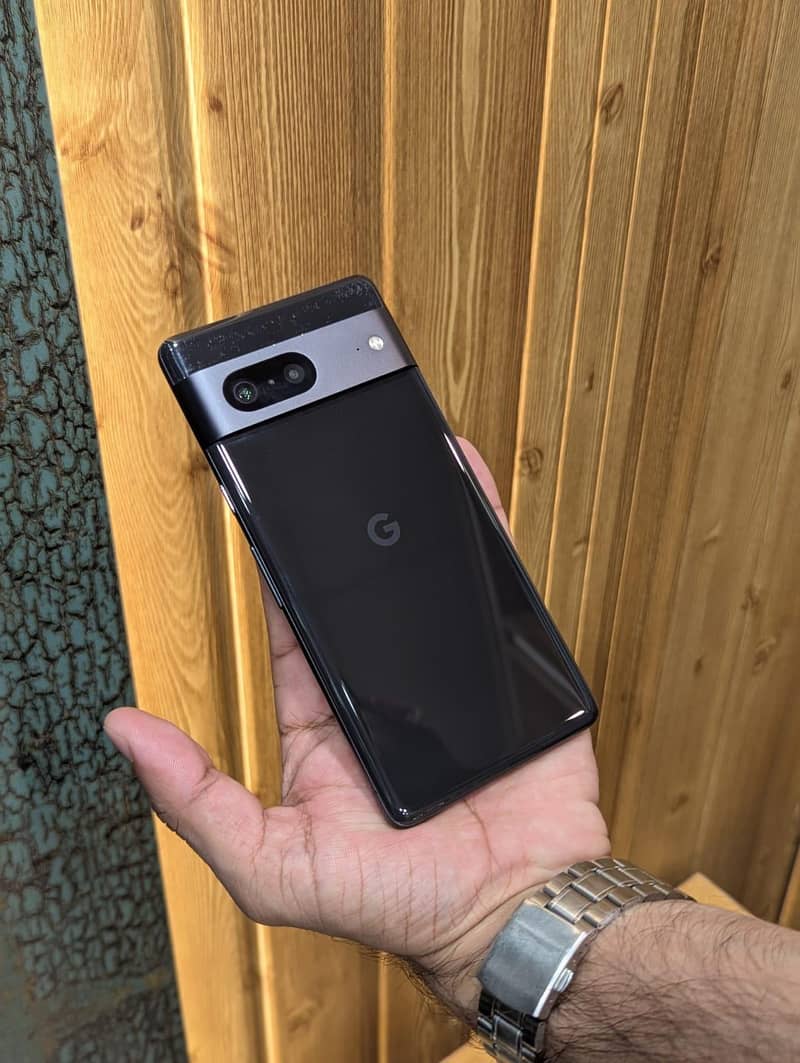Google Pixel 7 4