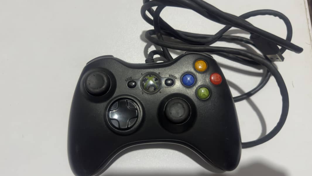 XBOX WIRED CONTROLLER 0
