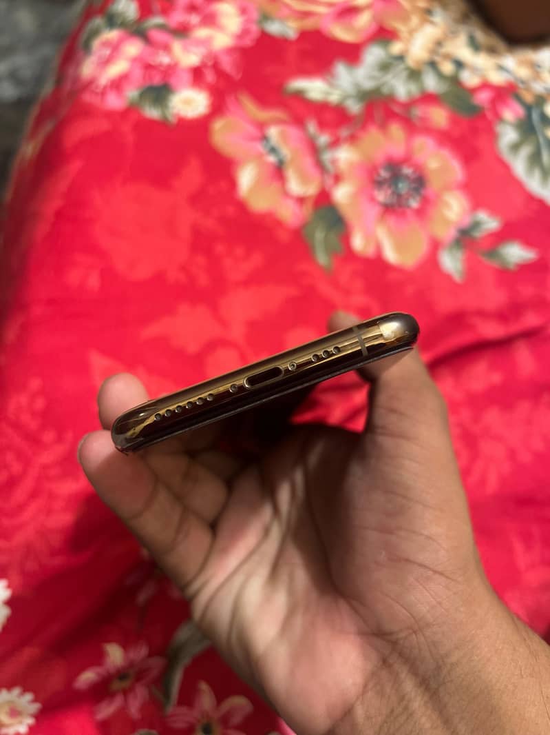 Apple iPhone 11 Pro 3
