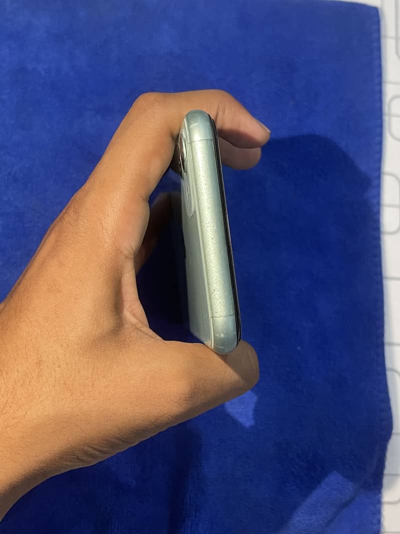 Apple iPhone 11 2