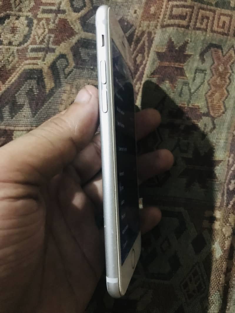 Apple iPhone 6S 4