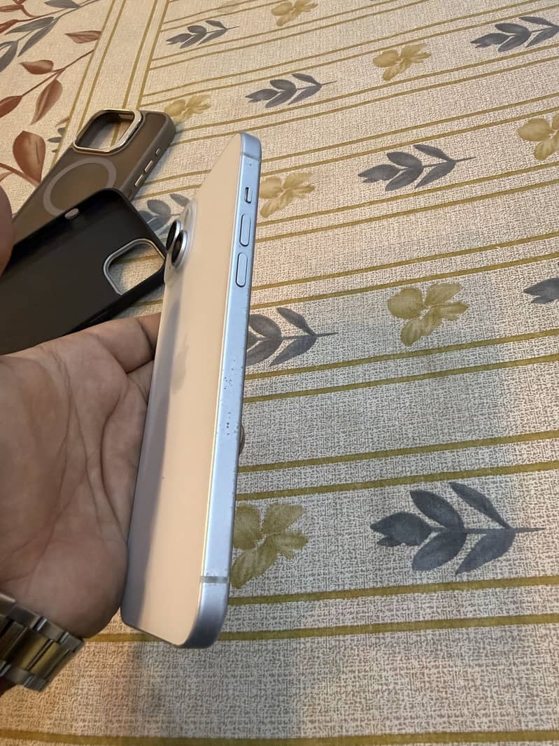 Apple iPhone 15 plus 1
