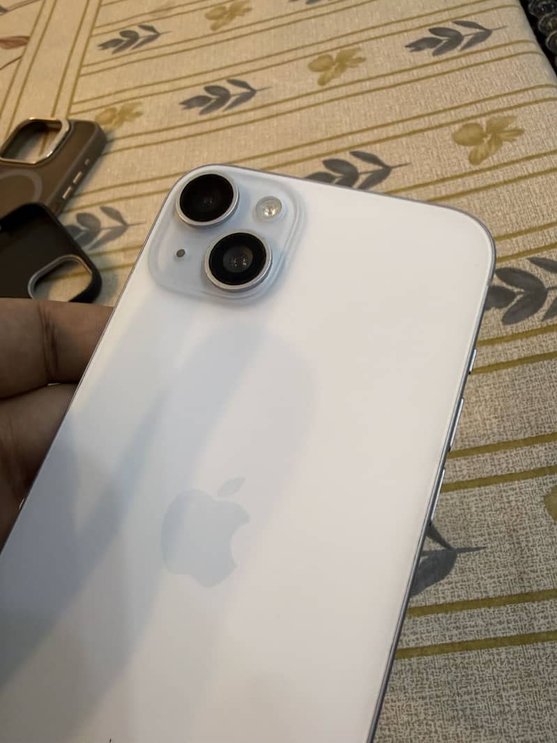 Apple iPhone 15 plus 2