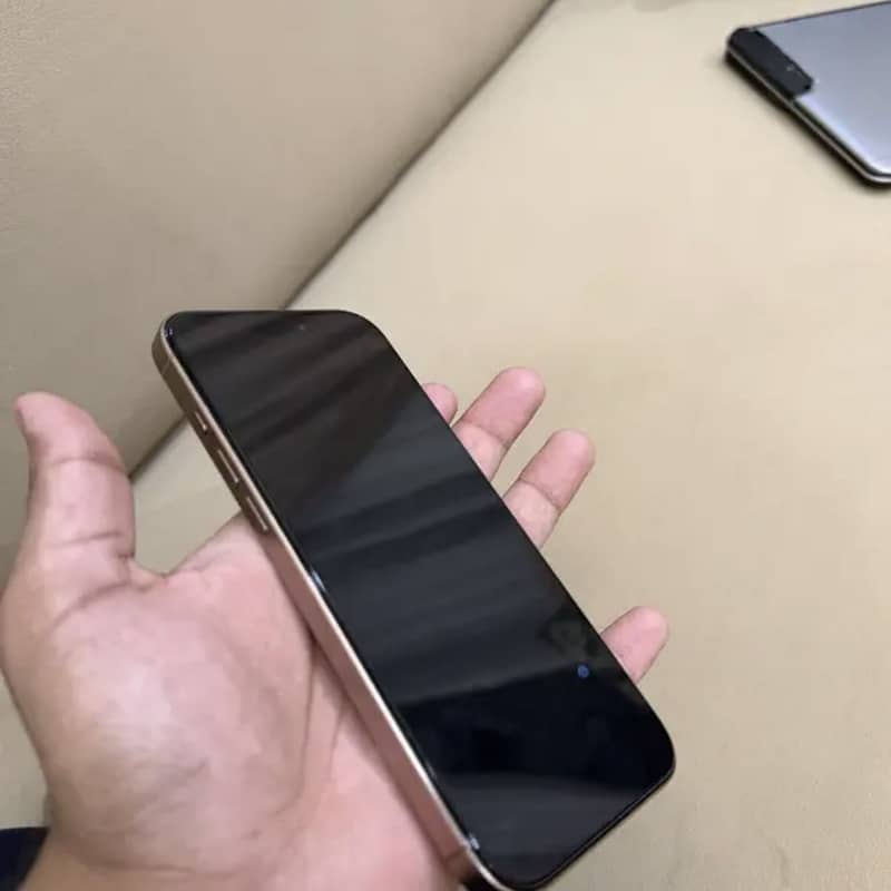 Iphone 16 pro max desert titanium 2