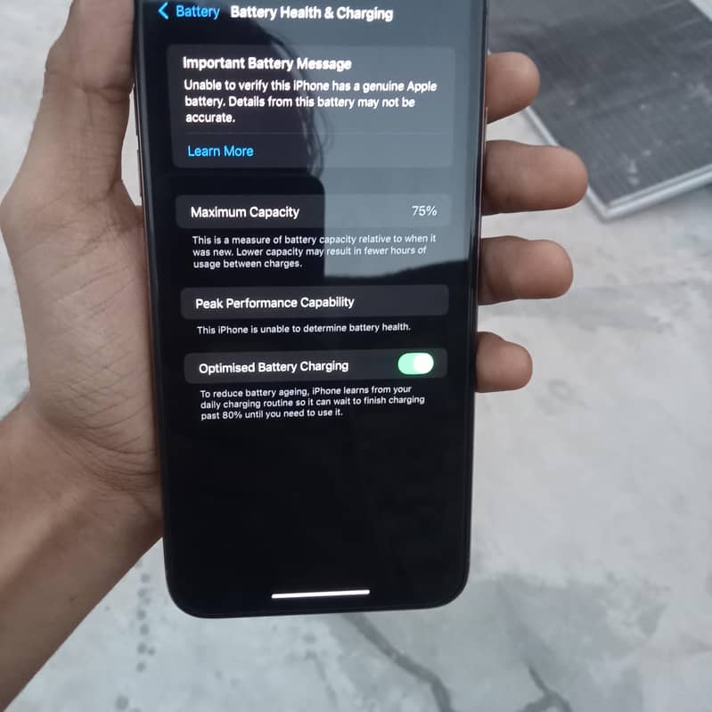 Apple iPhone XS Max 6