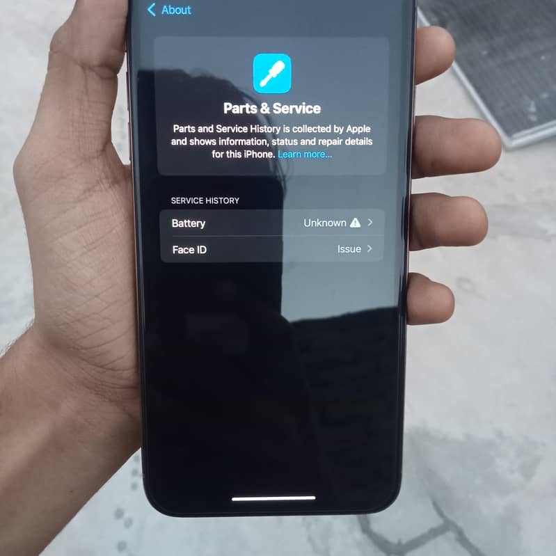Apple iPhone XS Max 7